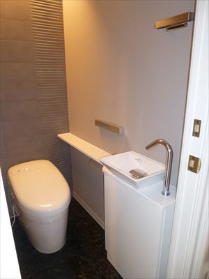 間接照明で落ち着いた雰囲気へイメージチェンジ